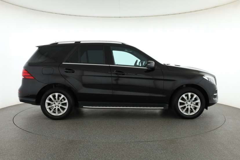 Mercedes-Benz GLE, 2016