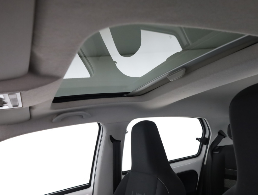 Volkswagen Up!, 2013