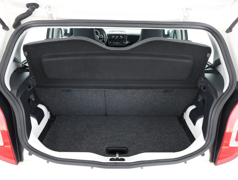 Volkswagen Up!, 2013