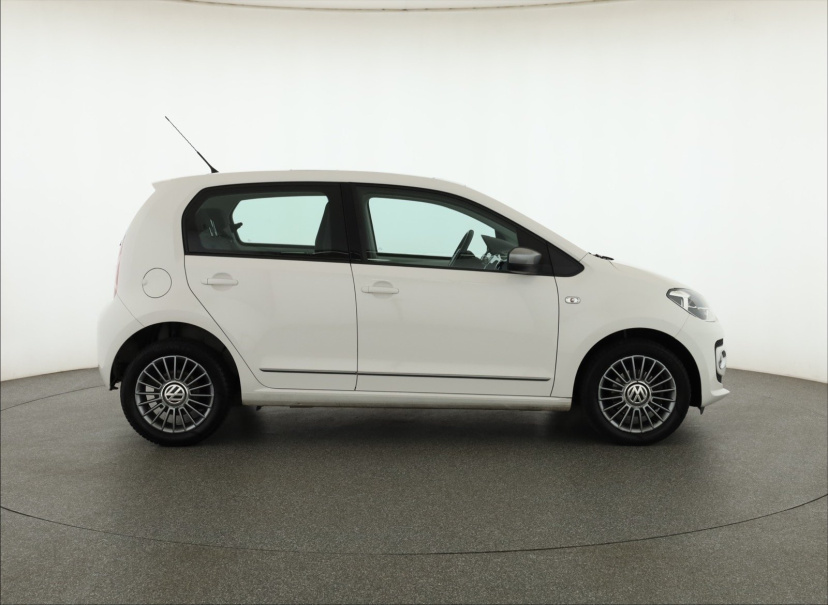 Volkswagen Up!, 2013