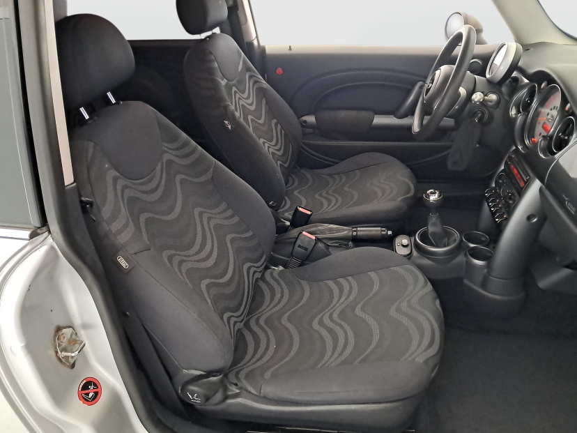 MINI 3-door, 2004