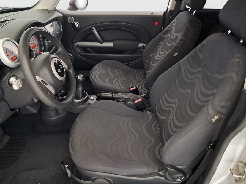 MINI 3-door, 2004
