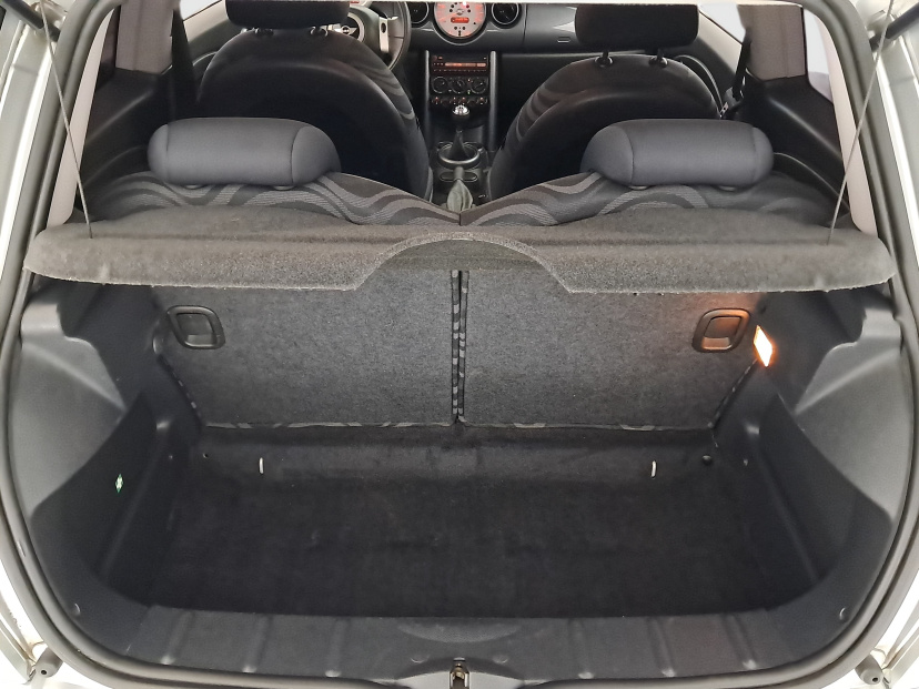 MINI 3-door, 2004