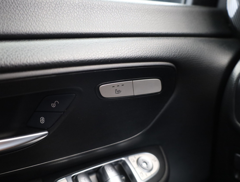 Mercedes-Benz V, 2016