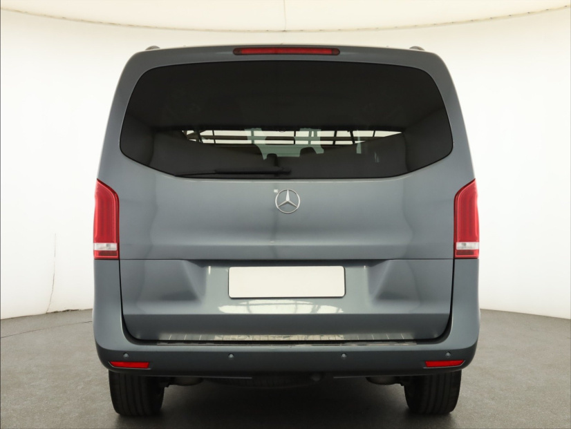 Mercedes-Benz V, 2016