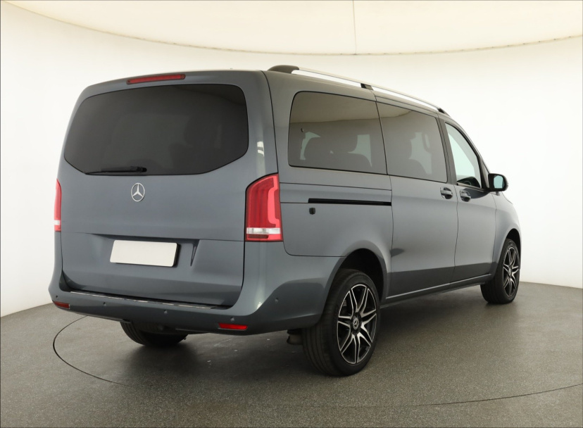 Mercedes-Benz V, 2016