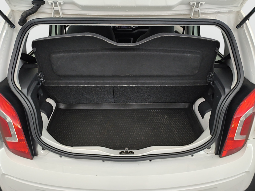 Volkswagen Up!, 2014