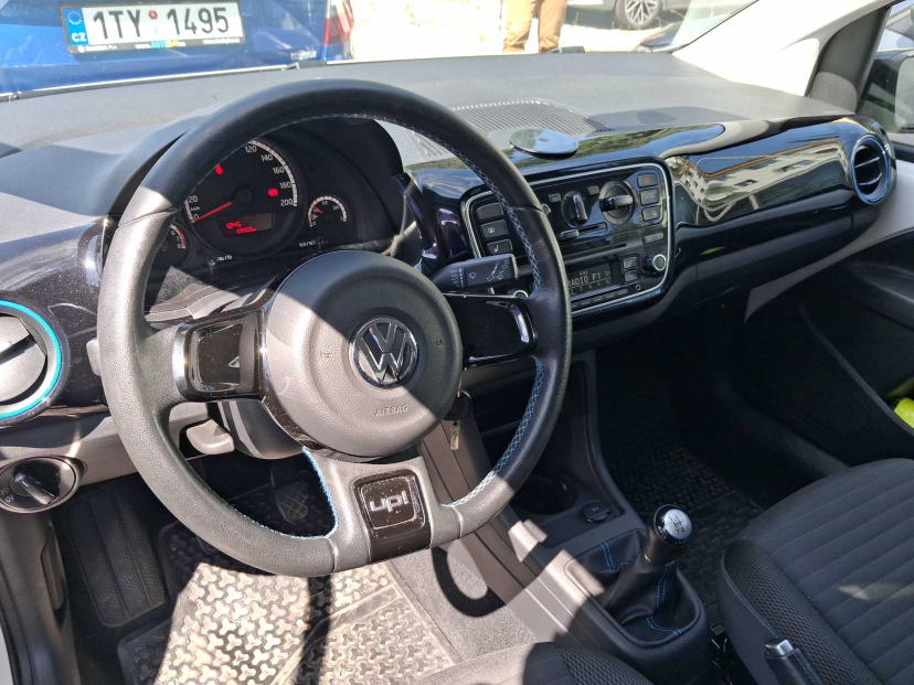 Volkswagen Up!, 2014