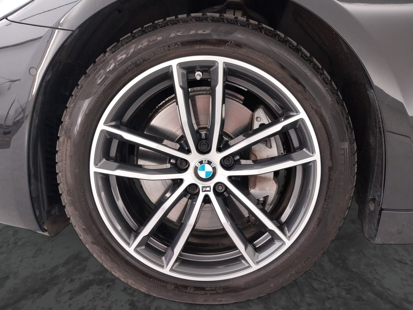 BMW 5 - 2023