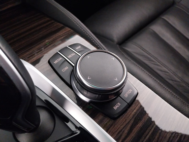 BMW 5 - 2023