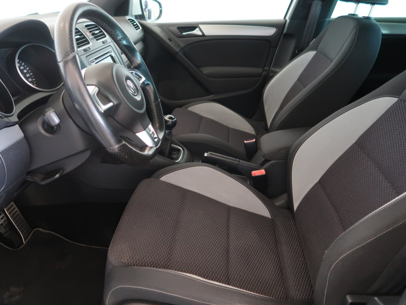 Volkswagen Golf, 2010