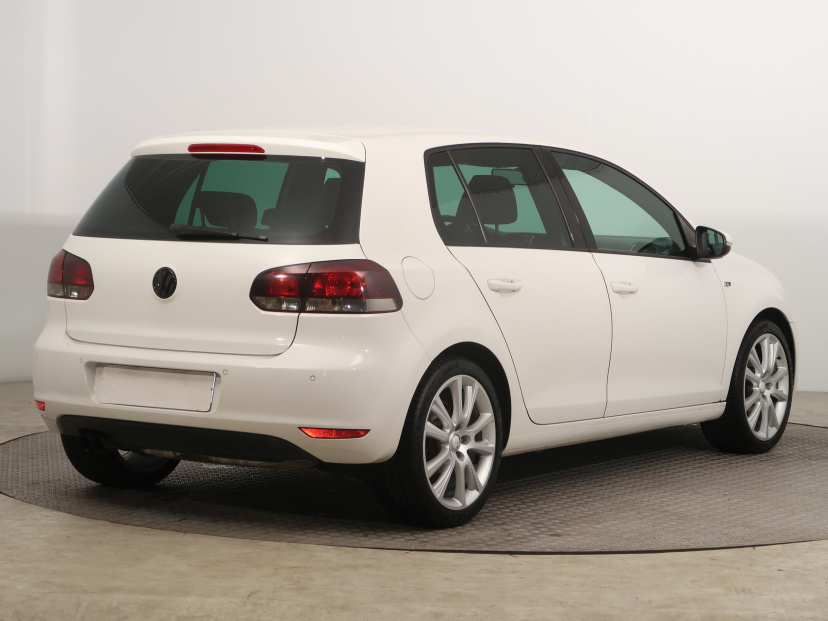 Volkswagen Golf, 2010