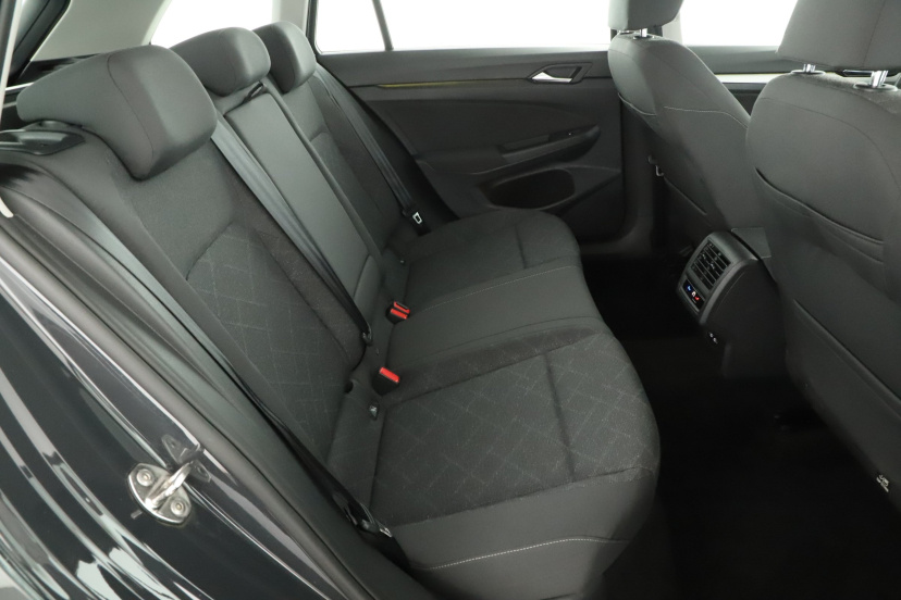 Volkswagen Golf, 2021