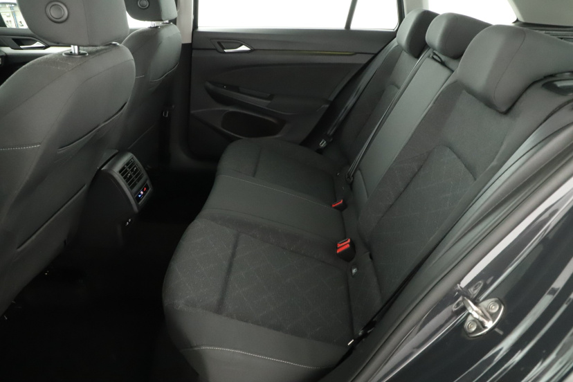 Volkswagen Golf, 2021