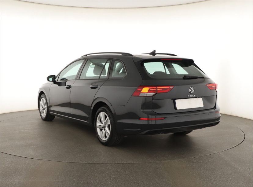 Volkswagen Golf, 2021
