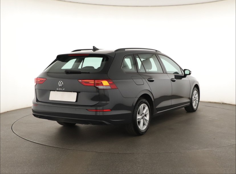 Volkswagen Golf, 2021