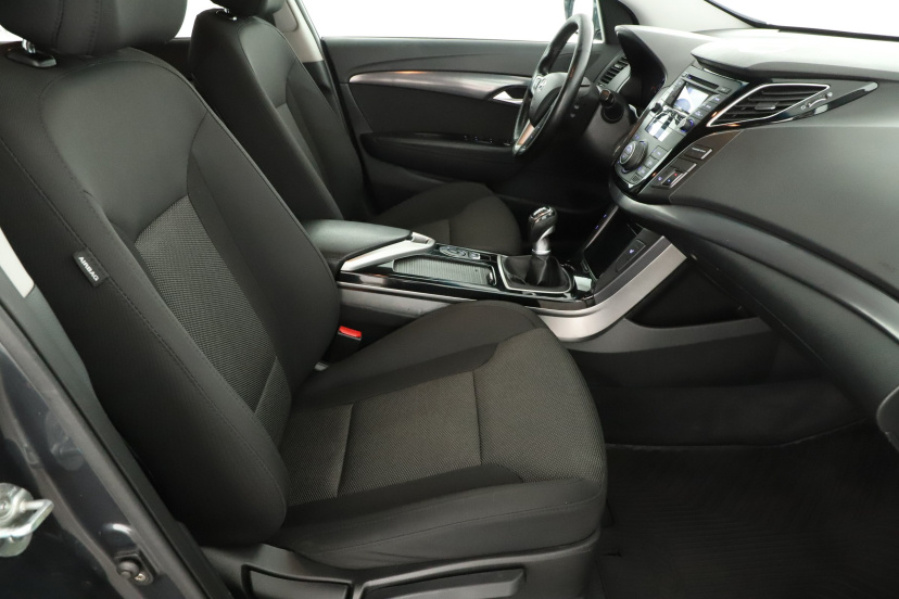 Hyundai i40, 2013