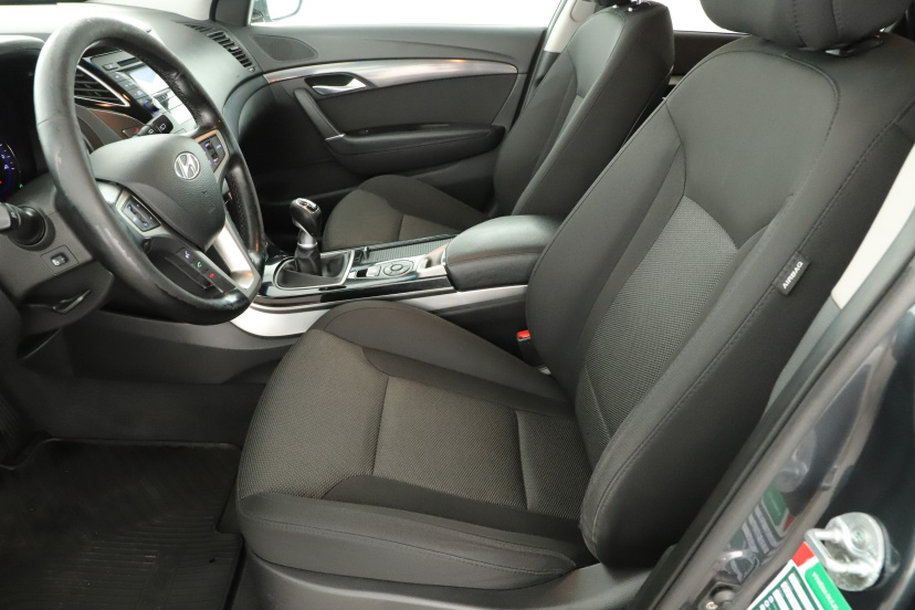 Hyundai i40, 2013