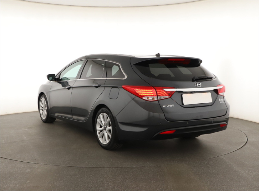 Hyundai i40, 2013