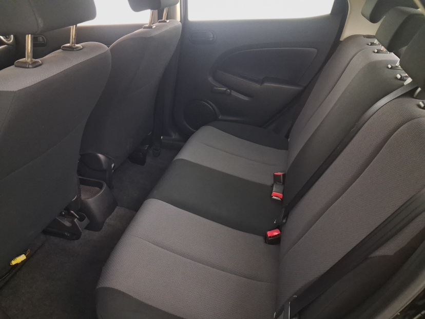 Mazda 2, 2010