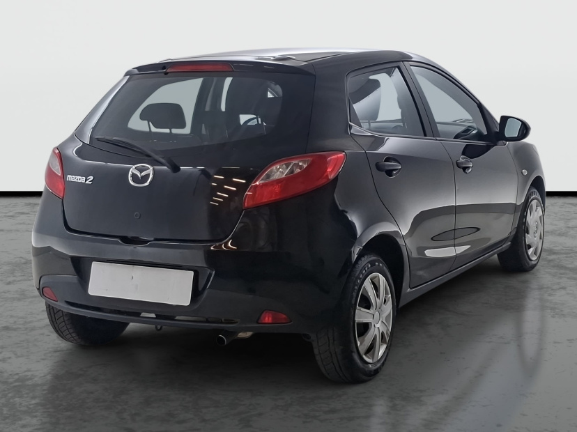 Mazda 2, 2010