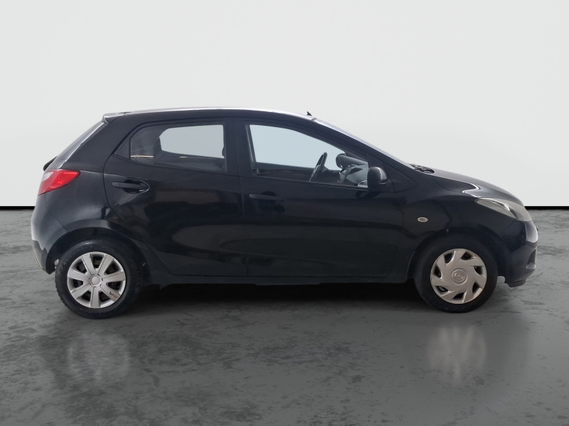 Mazda 2, 2010