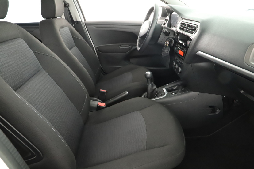 Peugeot 301, 2015