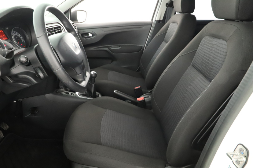 Peugeot 301, 2015