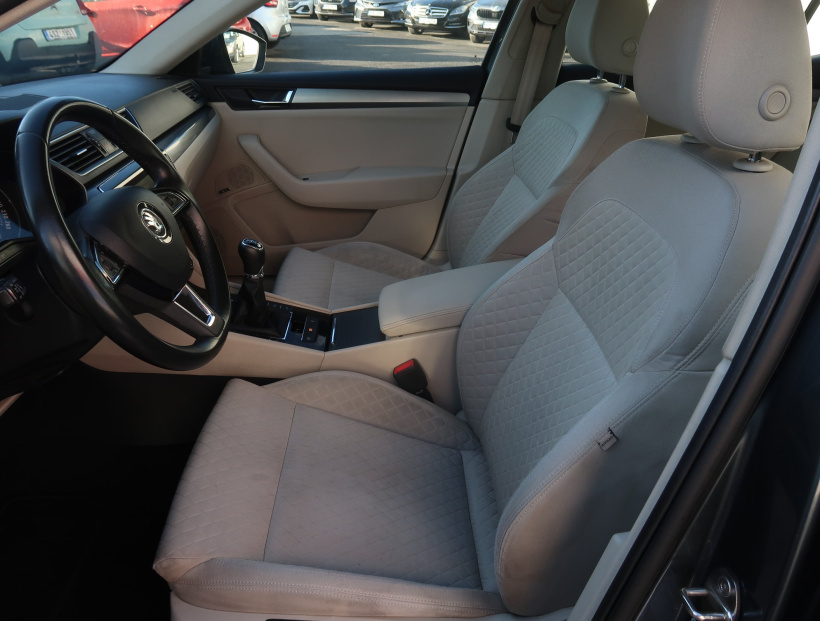 Škoda Superb, 2016
