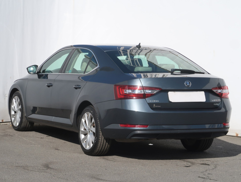 Škoda Superb, 2016