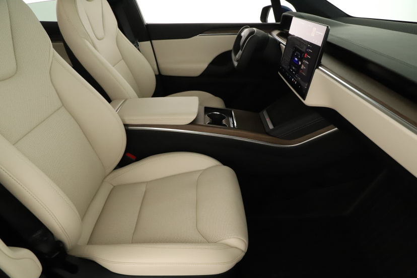 Tesla Model X, 2023