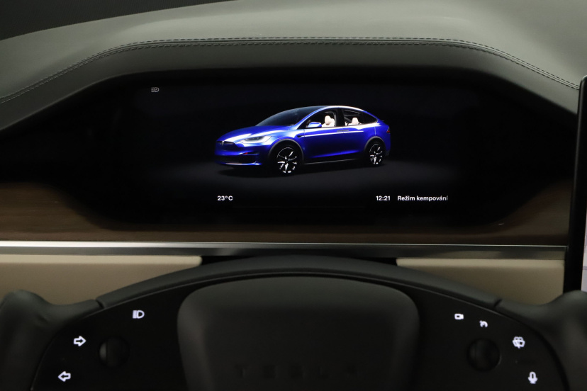 Tesla Model X, 2023