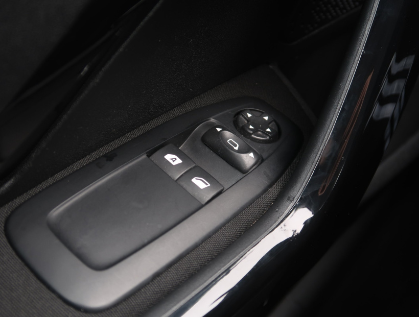 Peugeot 208, 2016