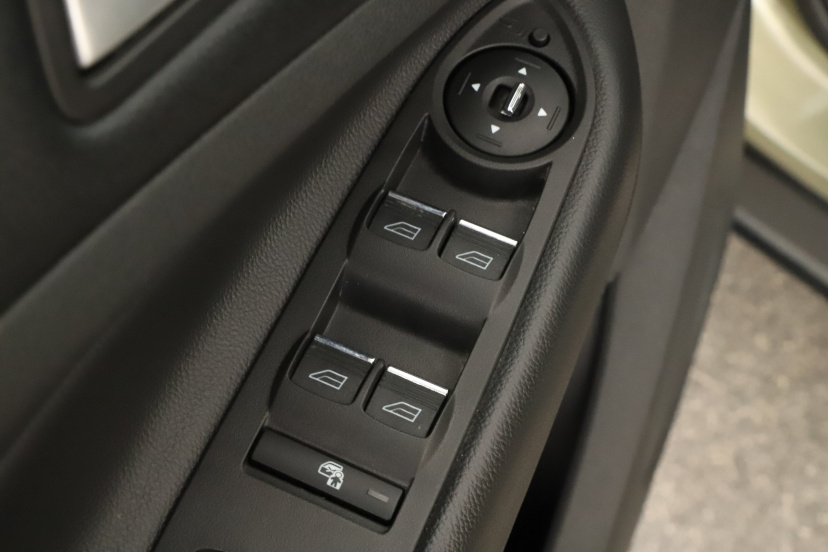 Ford Kuga, 2013