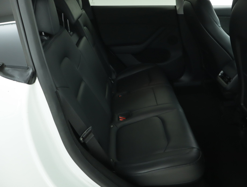 Tesla Model Y, 2022