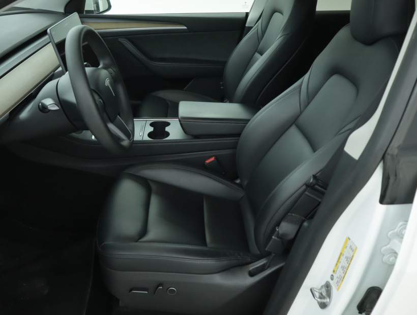 Tesla Model Y, 2022