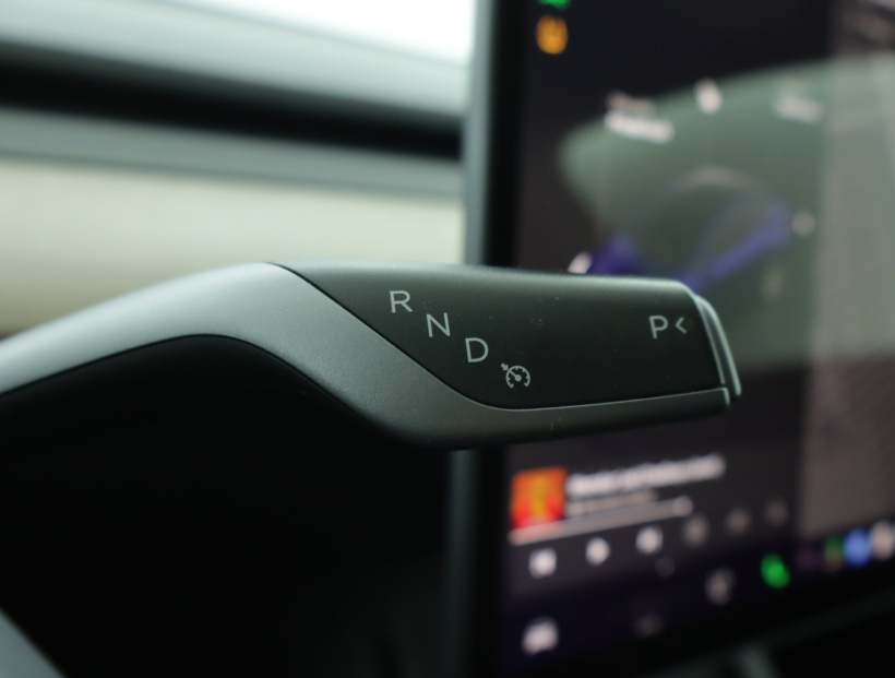 Tesla Model Y, 2022