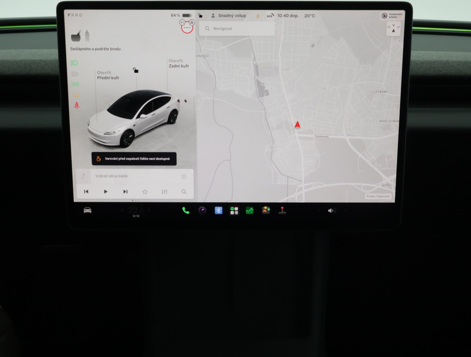 Tesla Model 3 Standard Range Plus – fotografie 18