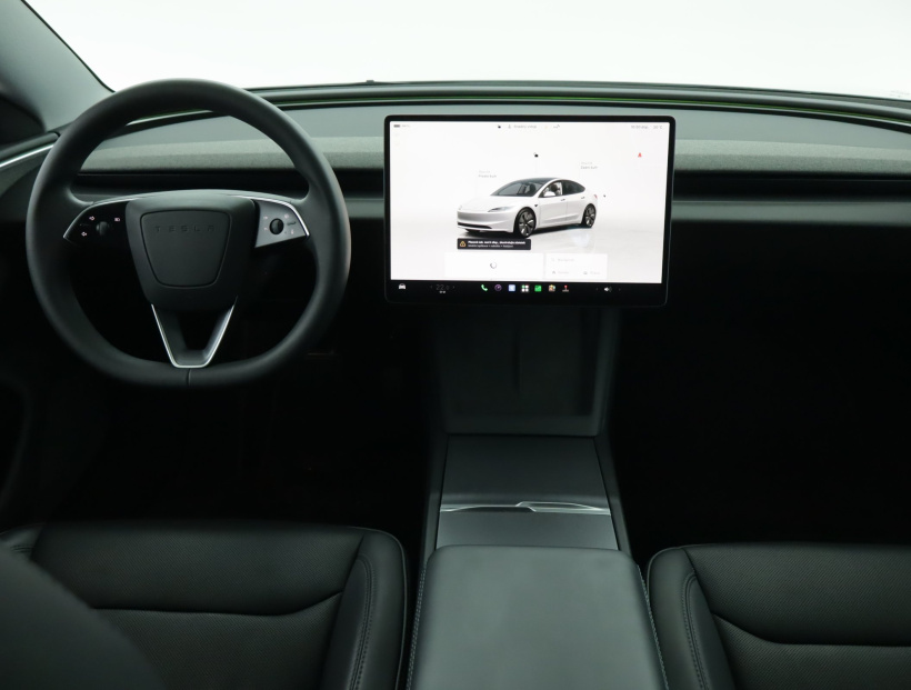 Tesla Model 3, 2024