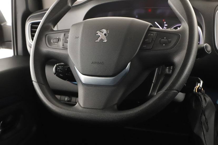 Peugeot Traveller, 2021