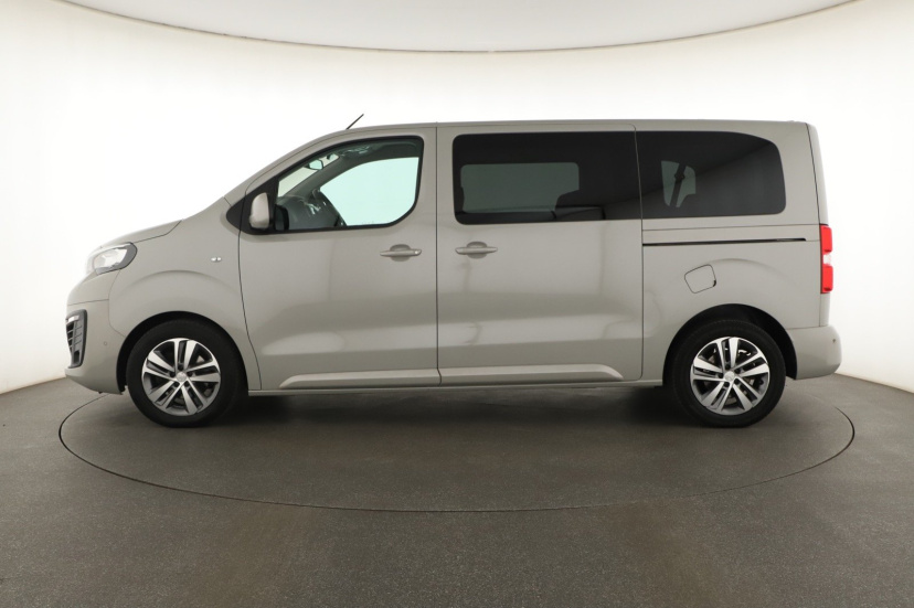 Peugeot Traveller, 2021