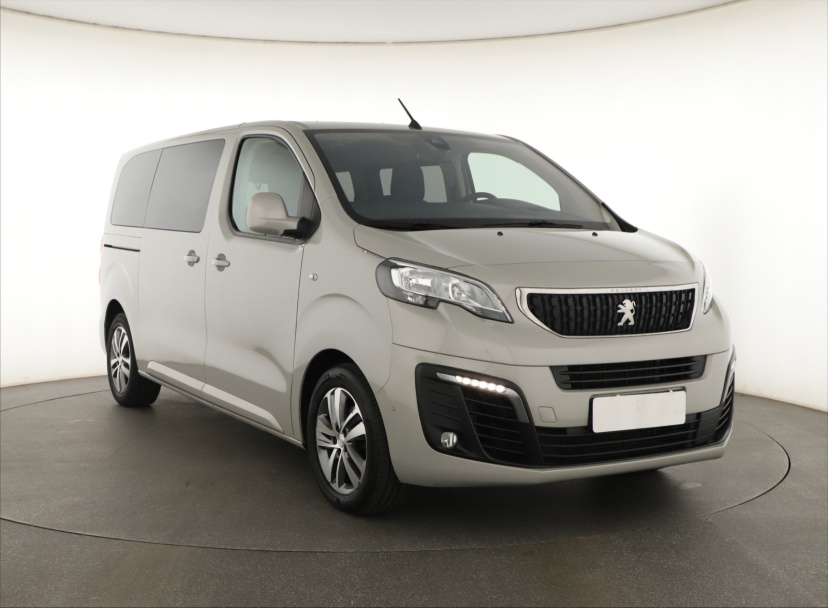 Peugeot Traveller, 2021