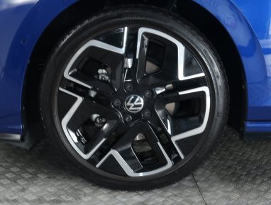 Volkswagen Golf - 2026
