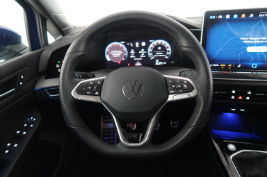 Volkswagen Golf - 2026