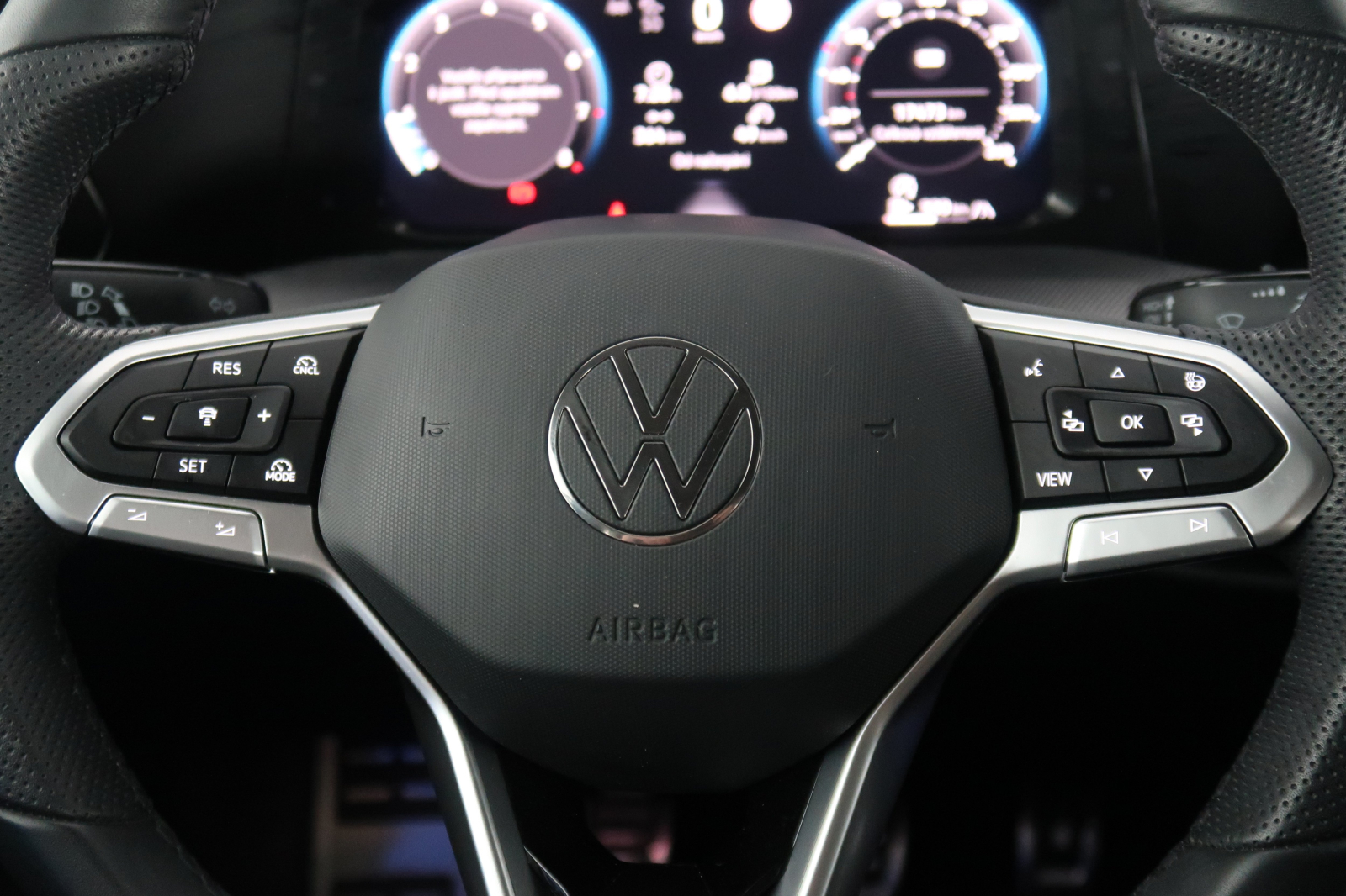 Volkswagen Golf - 2026
