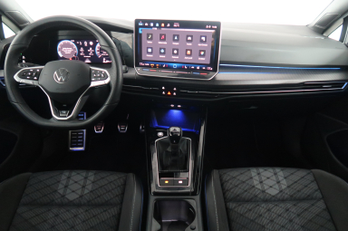 Volkswagen Golf - 2026