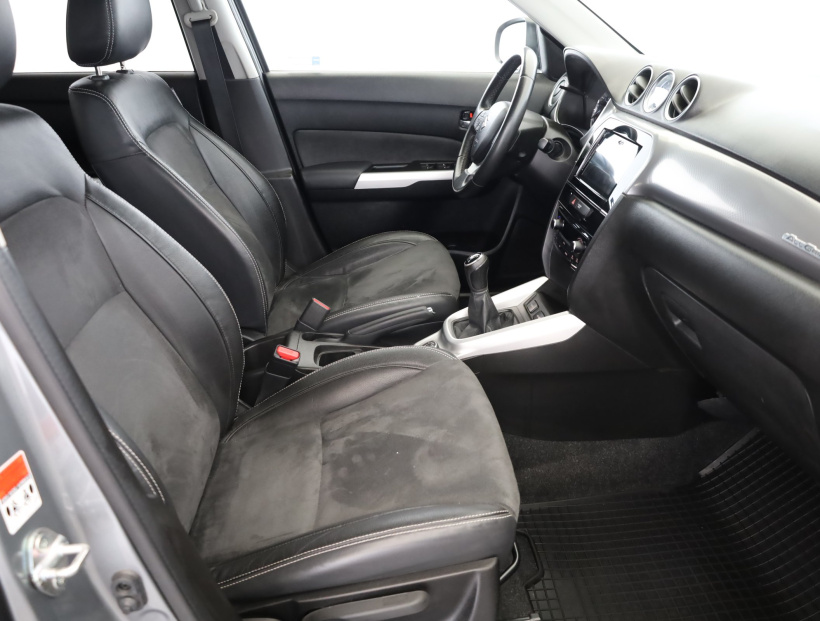 Suzuki Vitara, 2016