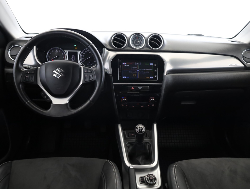 Suzuki Vitara, 2016