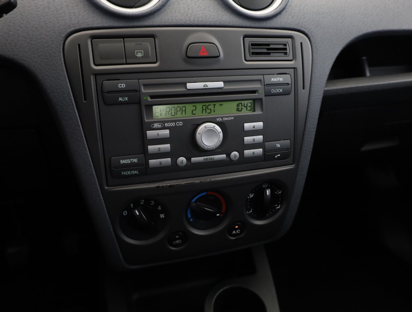 Ford Fusion, 2010