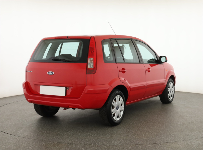 Ford Fusion, 2010